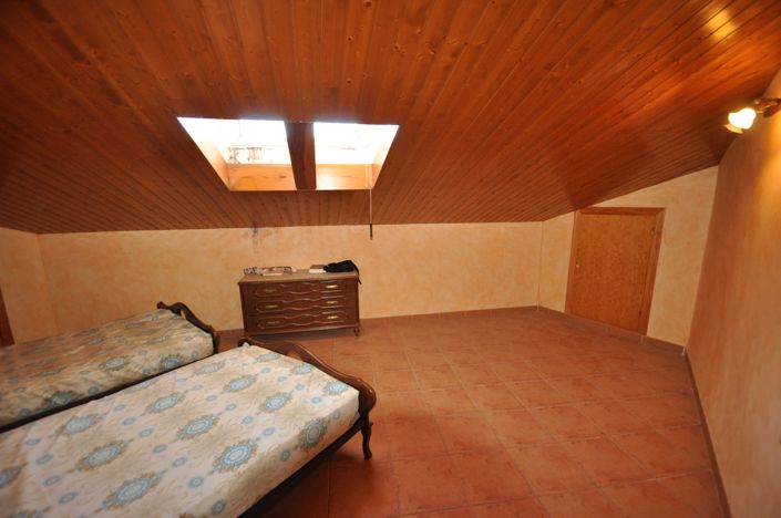 Image No.50-5 Bed Townhouse for sale