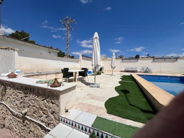 Image No.16-2 Bed Country House for sale