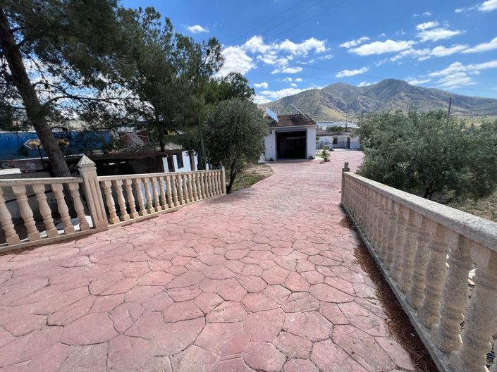 Image No.43-2 Bed Country House for sale