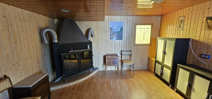 Image No.9-2 Bed Country House for sale