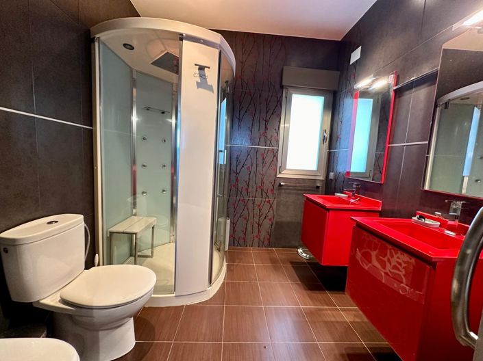 Image No.17-Villa de 5 chambres à vendre à Yecla