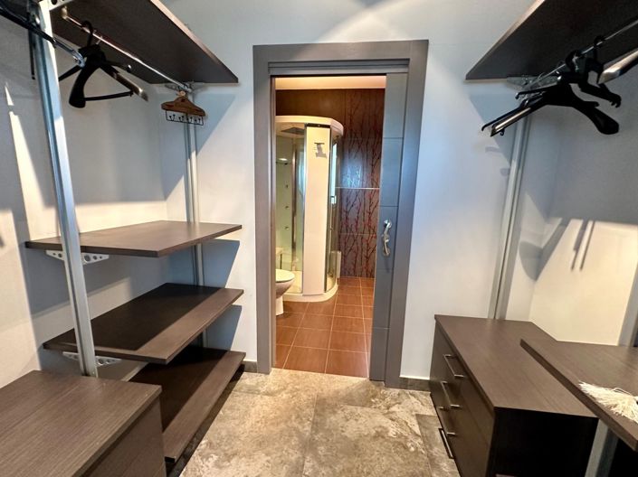 Image No.18-Villa de 5 chambres à vendre à Yecla