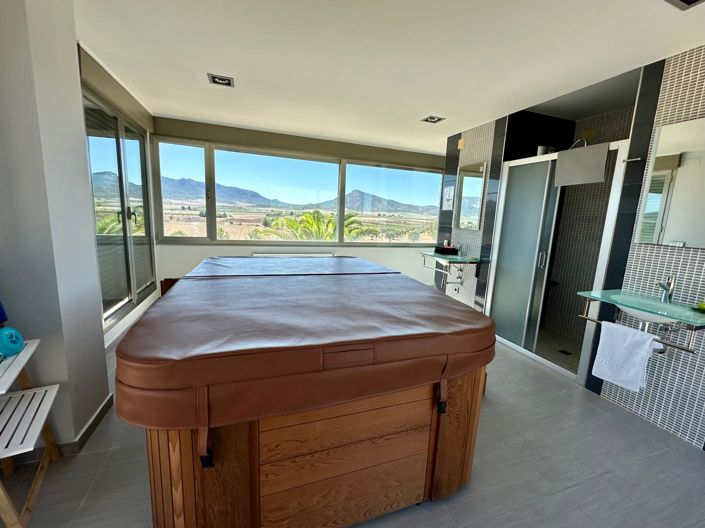 Image No.4-Villa de 5 chambres à vendre à Yecla