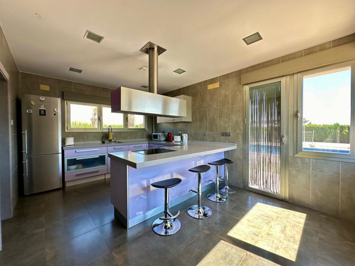 Image No.5-Villa de 5 chambres à vendre à Yecla