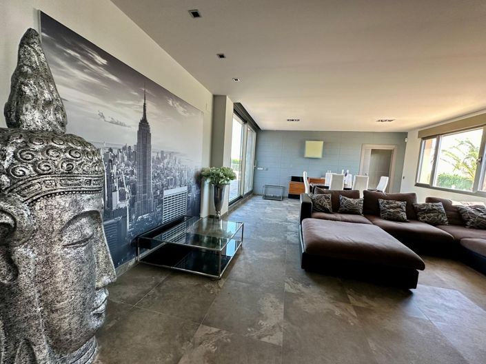 Image No.7-Villa de 5 chambres à vendre à Yecla