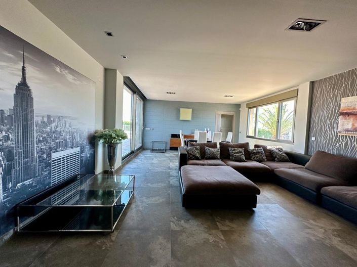 Image No.8-Villa de 5 chambres à vendre à Yecla