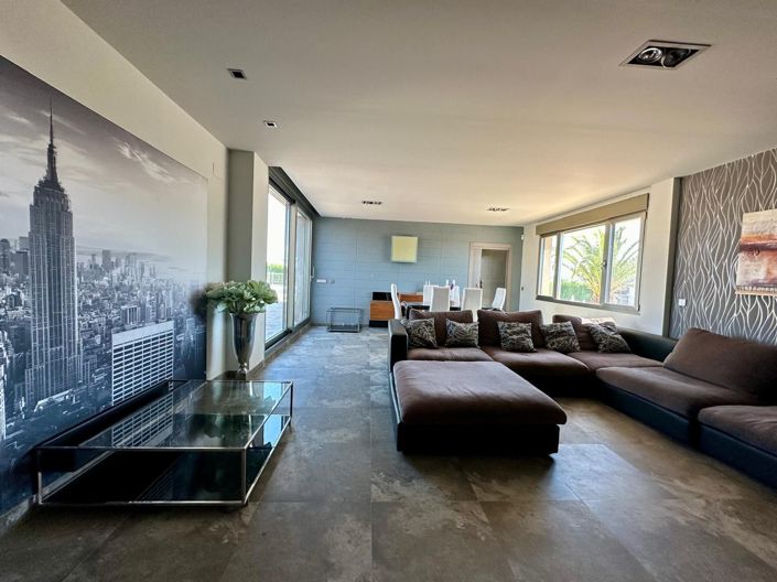 Image No.8-5 Bed Villa for sale