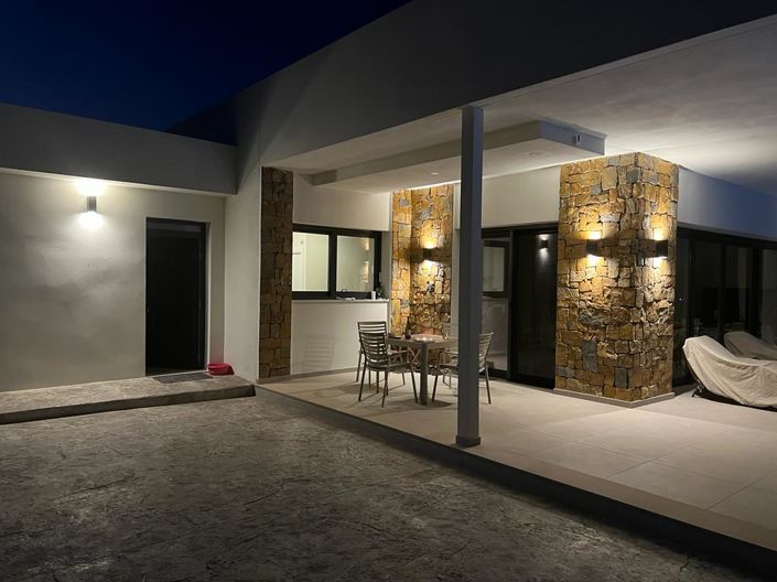 Image No.9-4 Bed Property for sale
