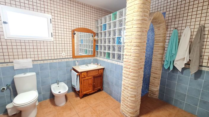 Image No.15-3 Bed Villa for sale