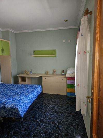 Image No.12-5 Bed Townhouse for sale