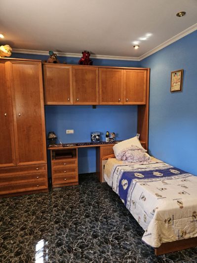 Image No.14-5 Bed Townhouse for sale