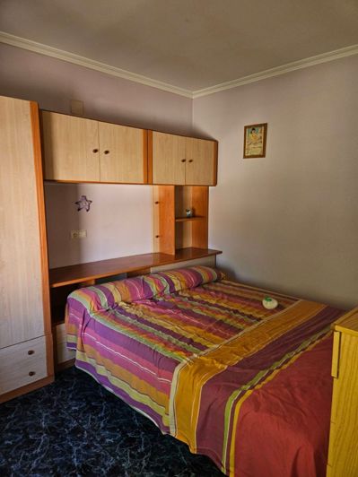 Image No.16-5 Bed Townhouse for sale