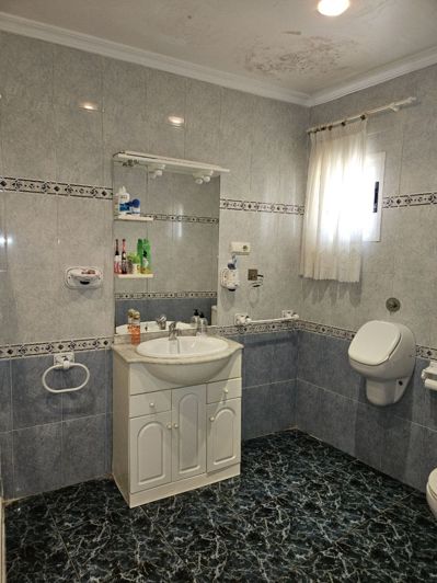 Image No.20-5 Bed Townhouse for sale