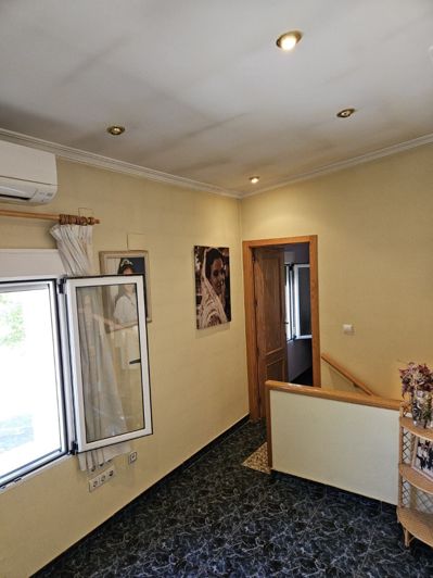 Image No.26-5 Bed Townhouse for sale