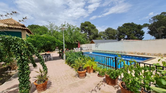 Image No.47-8 Bed Villa for sale