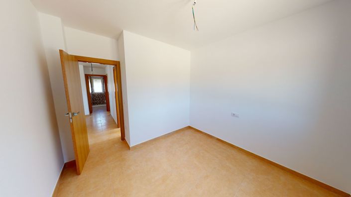 Image No.20-3 Bed Property for sale