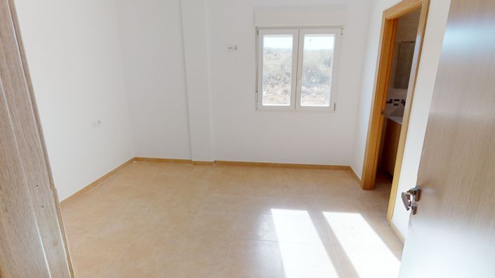 Image No.21-3 Bed Property for sale