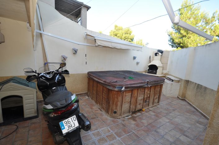 Image No.25-4 Bed Village House for sale