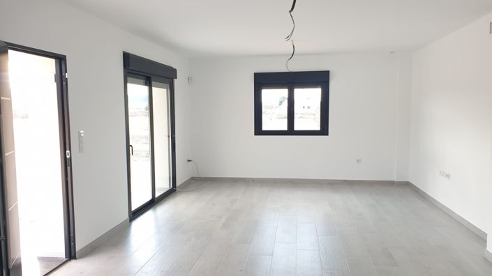 Image No.8-3 Bed Villa for sale