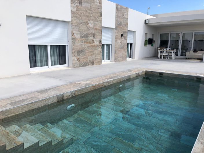 Image No.15-3 Bed Property for sale