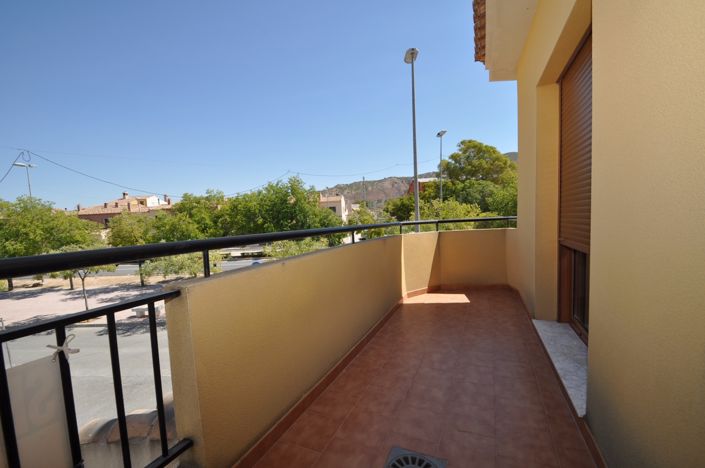 Image No.24-4 Bed Townhouse for sale