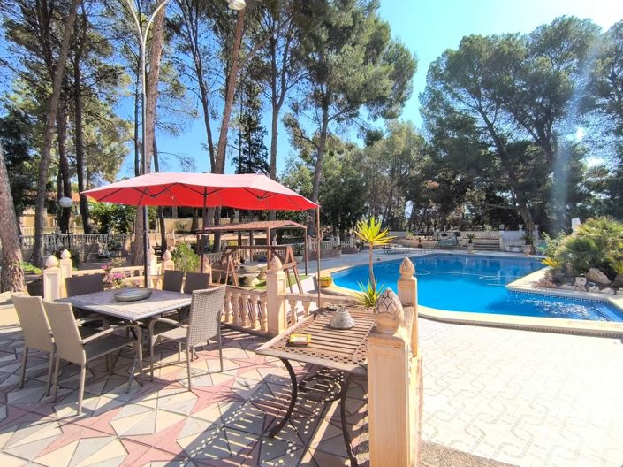 Image No.1-Villa de 10 chambres à vendre à Monóvar