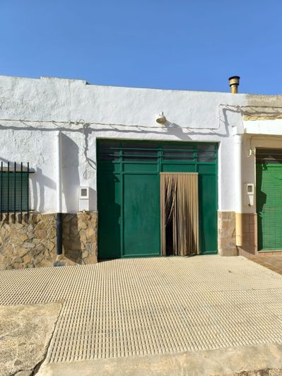 Image No.1-8 Bed Country House for sale