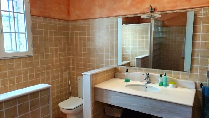 Image No.24-8 Bed Villa for sale