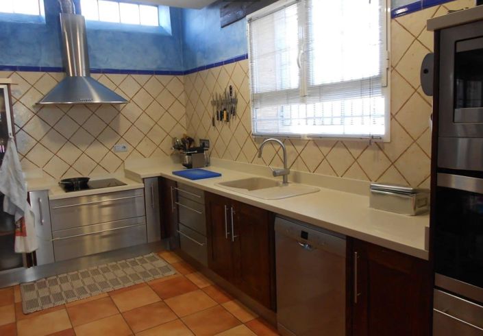 Image No.41-8 Bed Villa for sale