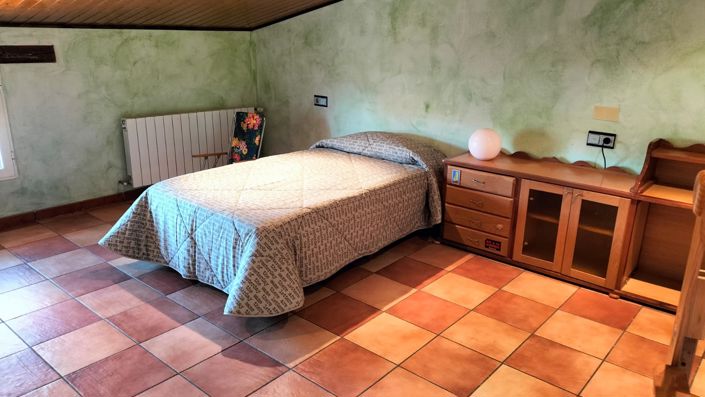 Image No.9-8 Bed Villa for sale