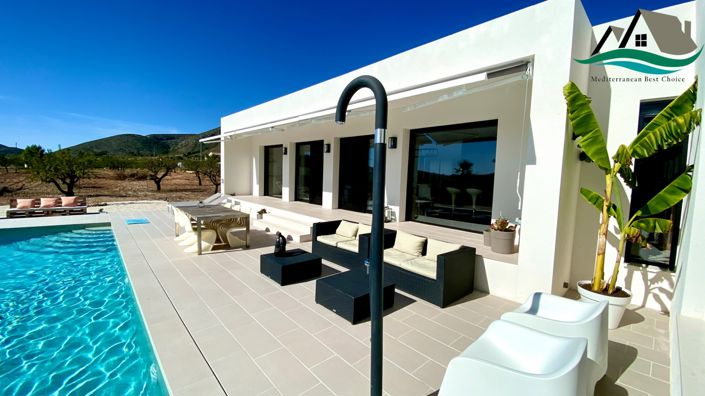 Image No.9-3 Bed Property for sale