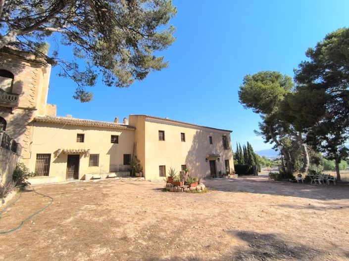 Image No.1-15 Bed Country House for sale