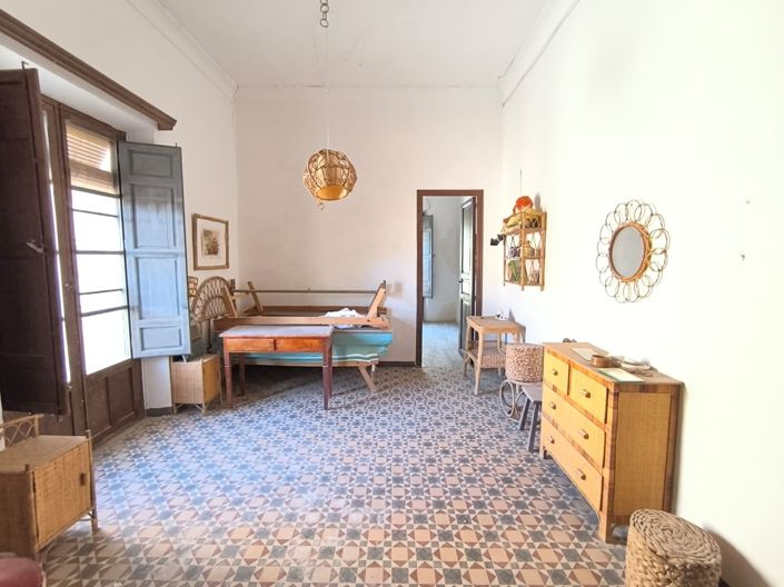 Image No.16-15 Bed Country House for sale