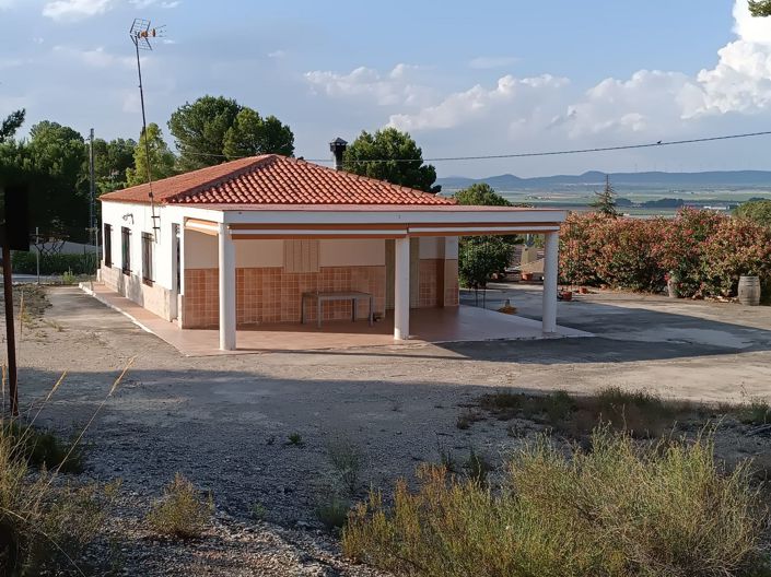 Image No.1-3 Bed Villa for sale