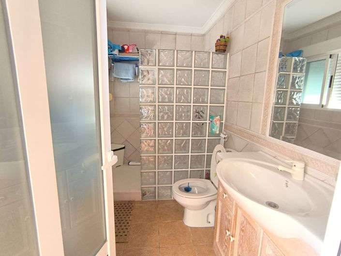 Image No.20-Villa de 6 chambres à vendre à Yecla