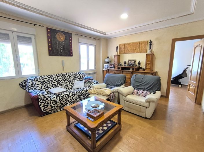 Image No.7-Villa de 6 chambres à vendre à Yecla