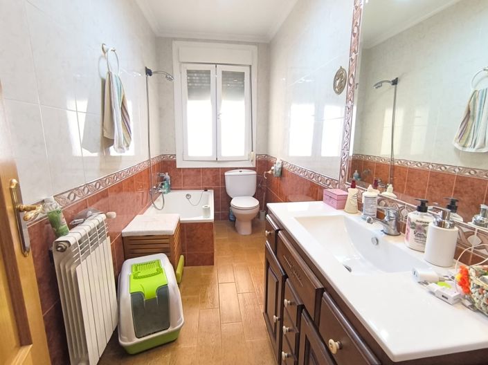 Image No.8-Villa de 6 chambres à vendre à Yecla