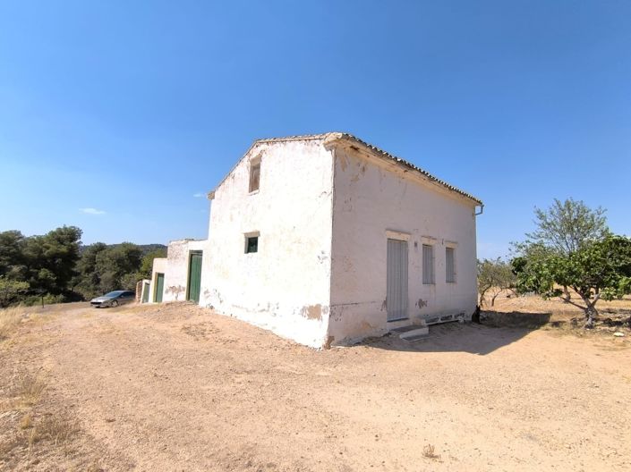 Image No.1-4 Bed Country House for sale