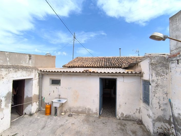 Image No.2-3 Bed Townhouse for sale