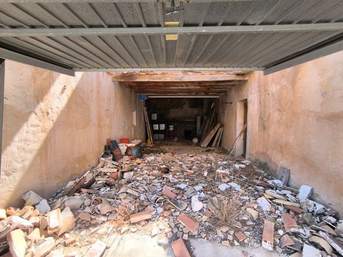 Image No.11-6 Bed Country House for sale