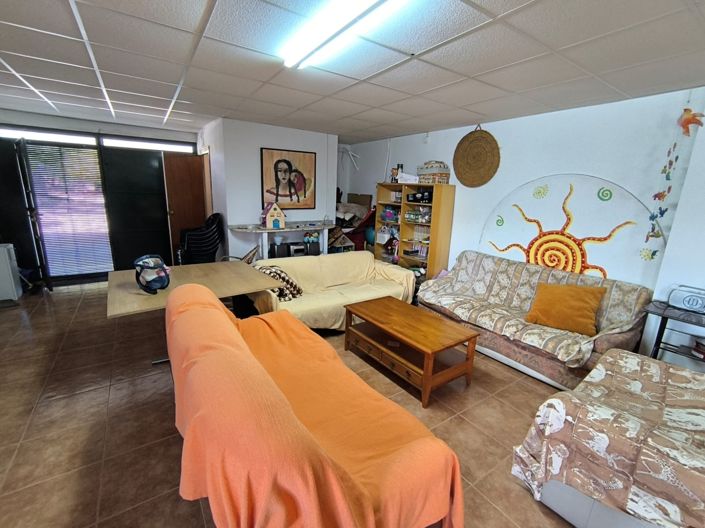 Image No.12-3 Bed Country House for sale