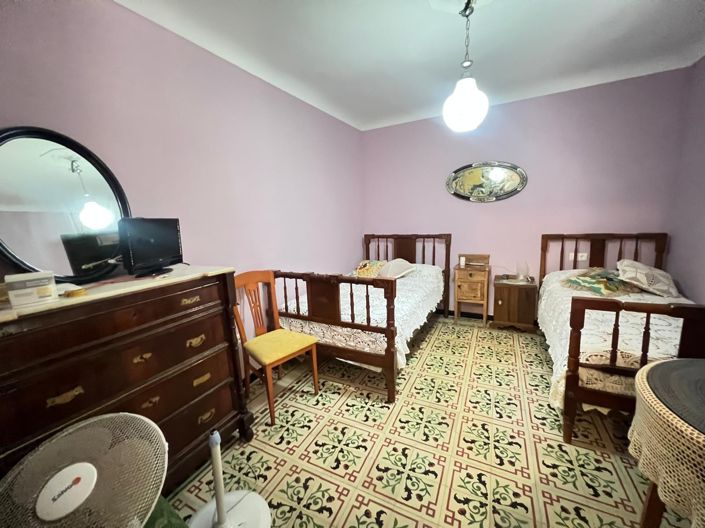 Image No.10-5 Bed Townhouse for sale