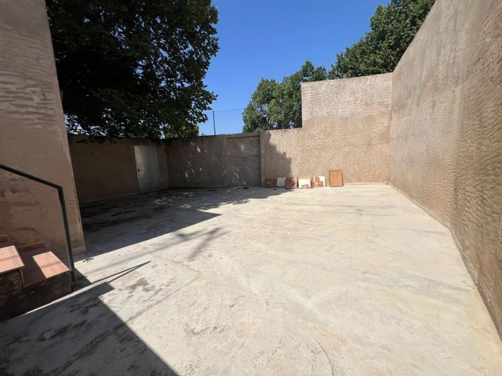 Image No.32-5 Bed Townhouse for sale