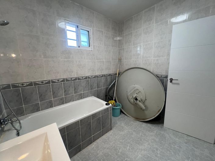 Image No.15-4 Bed Villa for sale