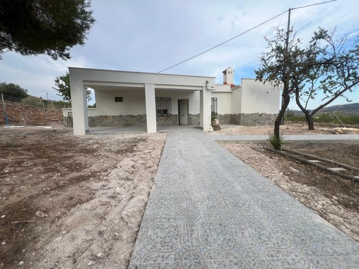 Image No.1-4 Bed Villa for sale
