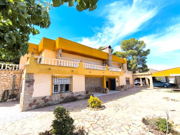 Image No.1-Villa de 7 chambres à vendre à Yecla