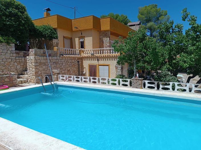 Image No.5-7 Bed Villa for sale