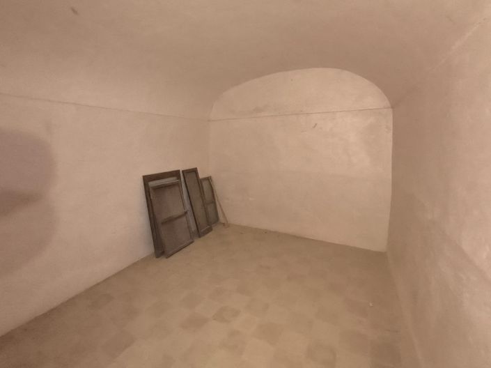 Image No.11-7 Bed Country House for sale