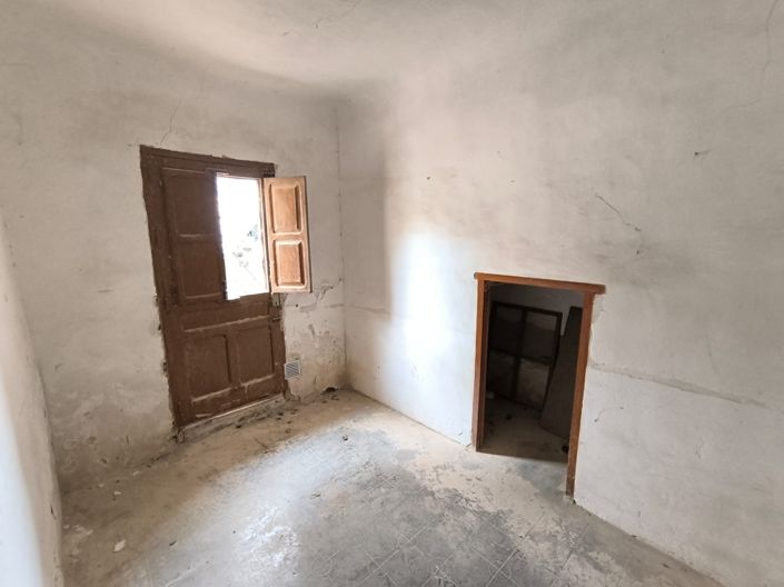 Image No.13-7 Bed Country House for sale