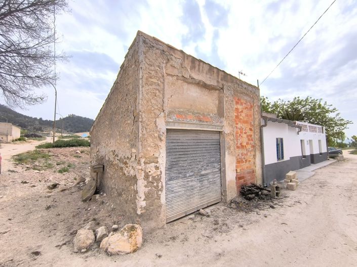 Image No.21-7 Bed Country House for sale